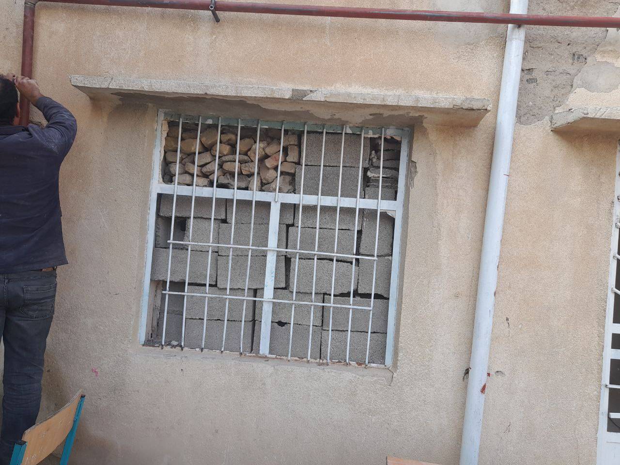 پنجره نامناسب مدرسه