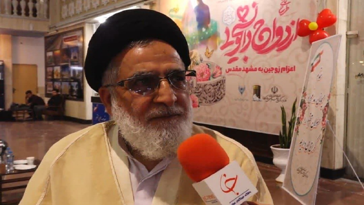 اعزام ۱۲۰ زوج دانشجوی یزدی به مشهد مقدس