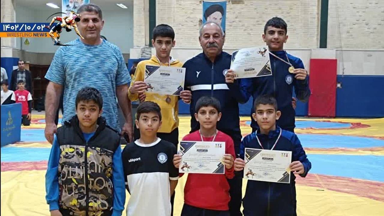 کشتی گیران سیرجانی و صید ۴ مدال رنگارنگ از مسابقات امیدیه