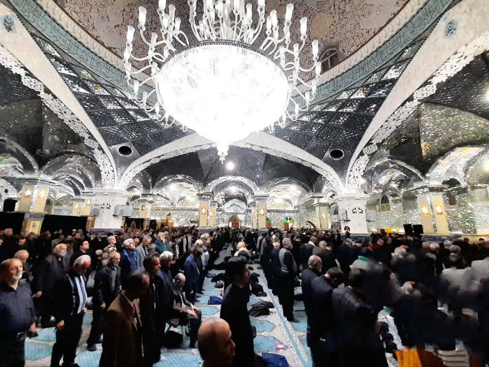 اجتماع مردم مشهد اردهال در امامزاده سلطانعلی(ع)