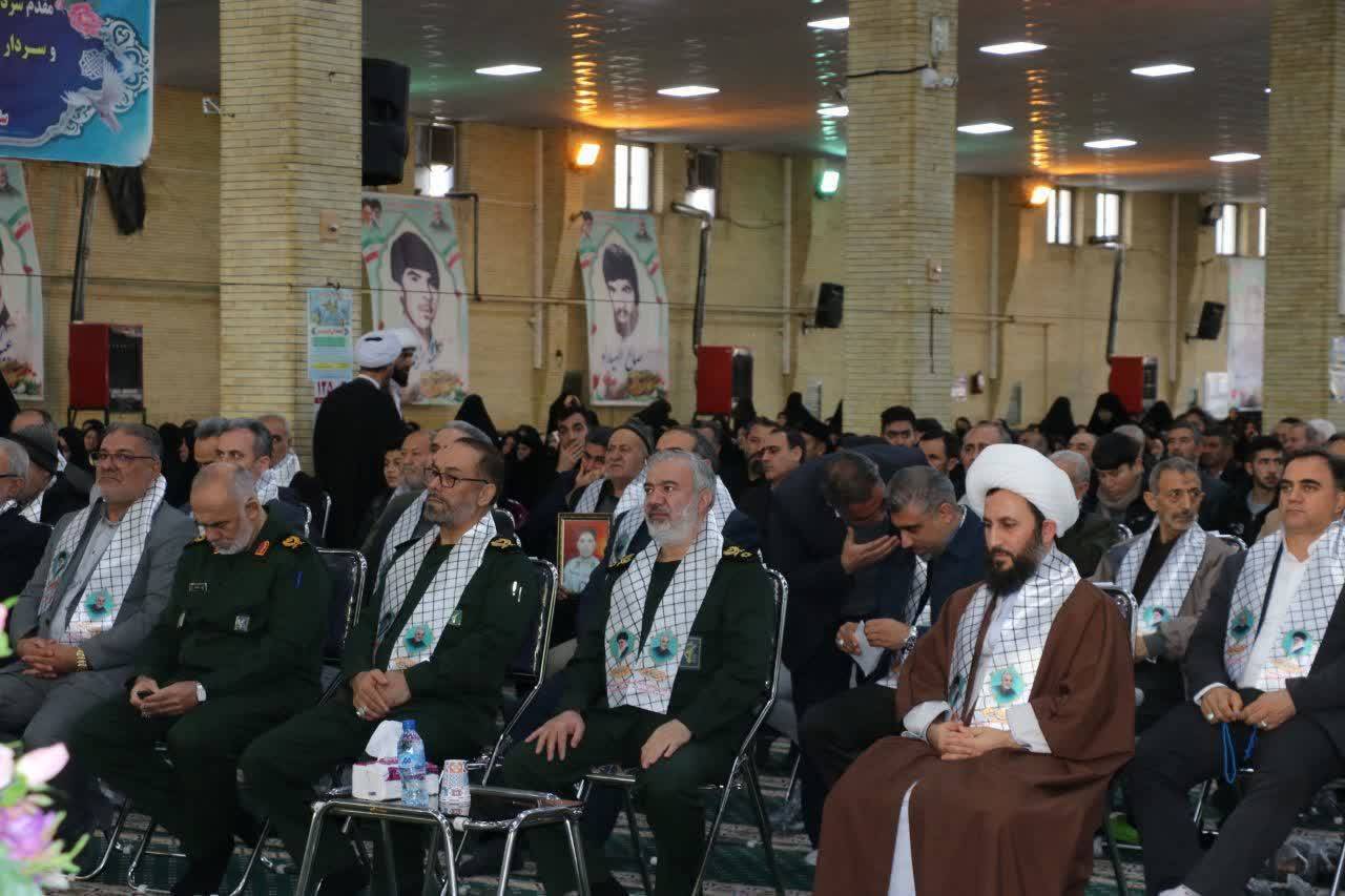 حضور مسئولان در مراسم