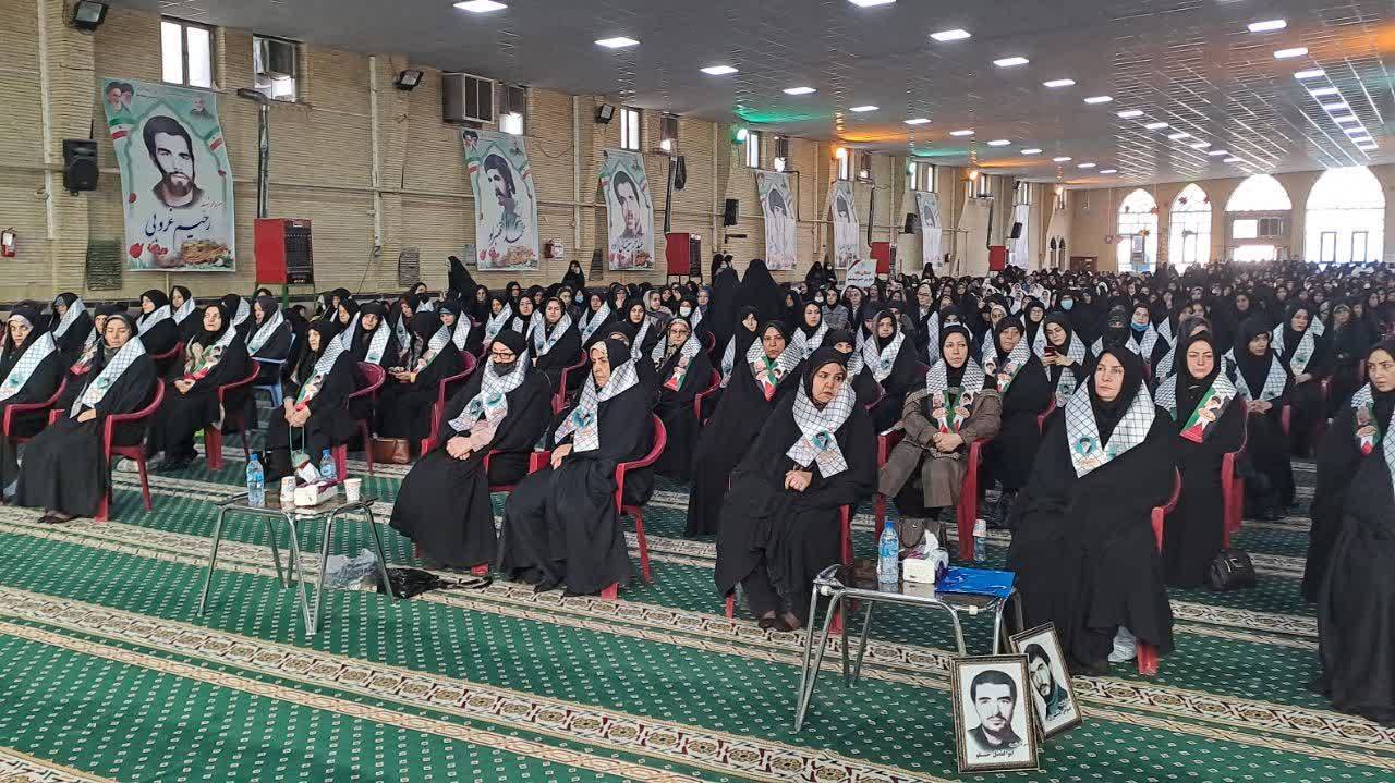 حضور بانوان در مراسم