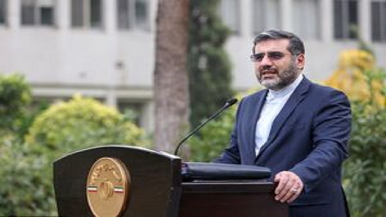 وزیر ارشاد: معین می‌تواند به ایران برگردد