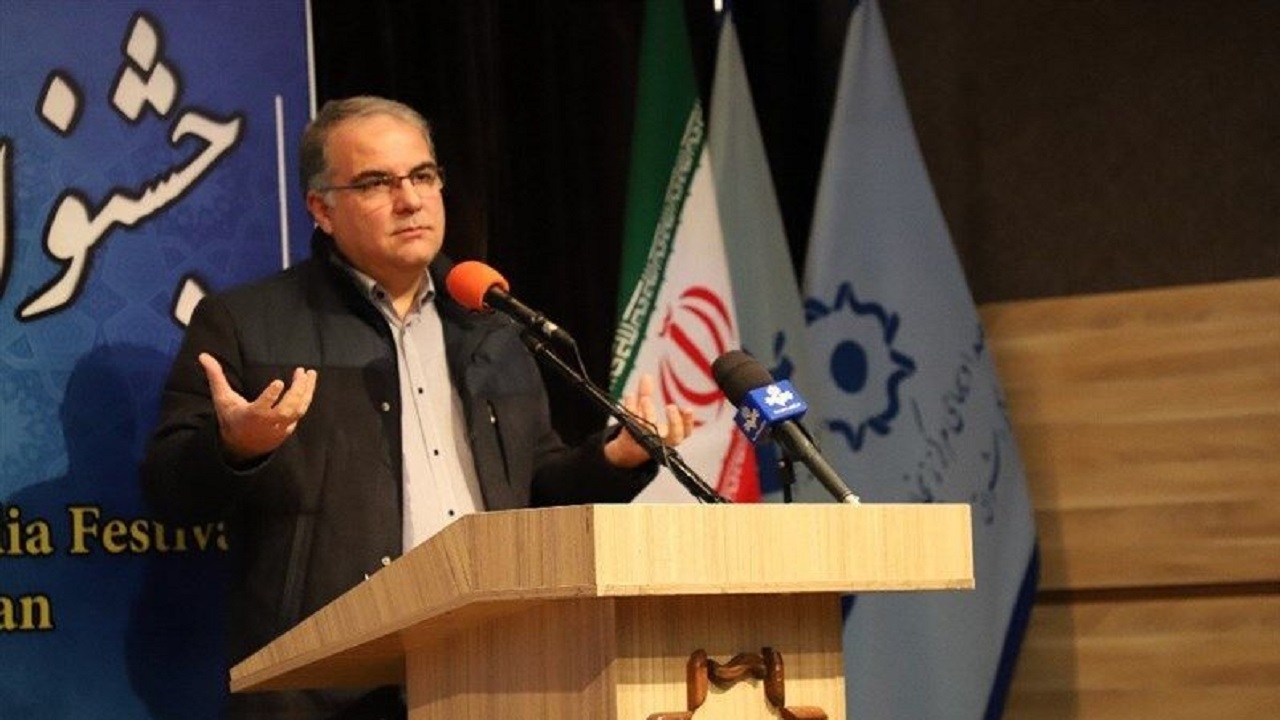 مبنای کار رسانه باید حق‌مداری باشد