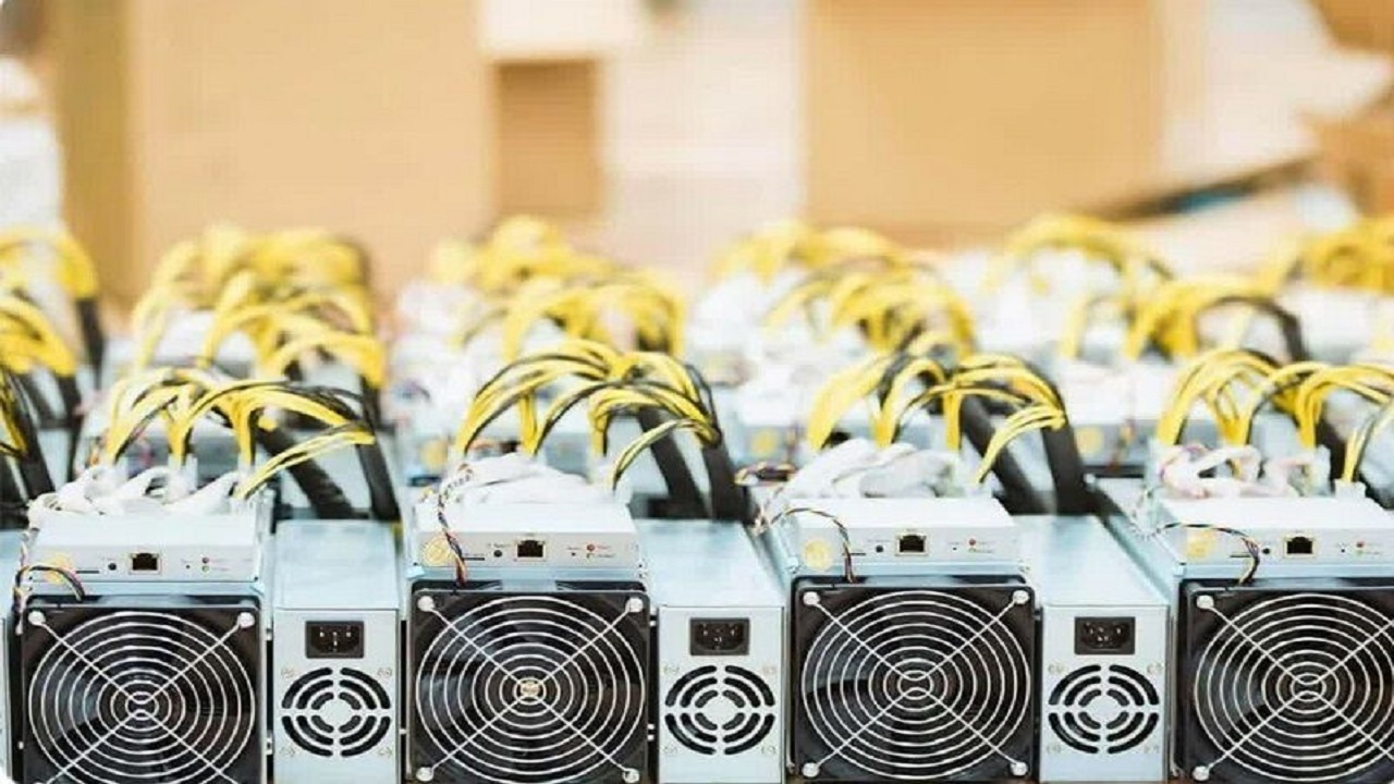 ۸۴۵ میلیون تومان جریمه برای عامل قاچاق ماینر در تاکستان