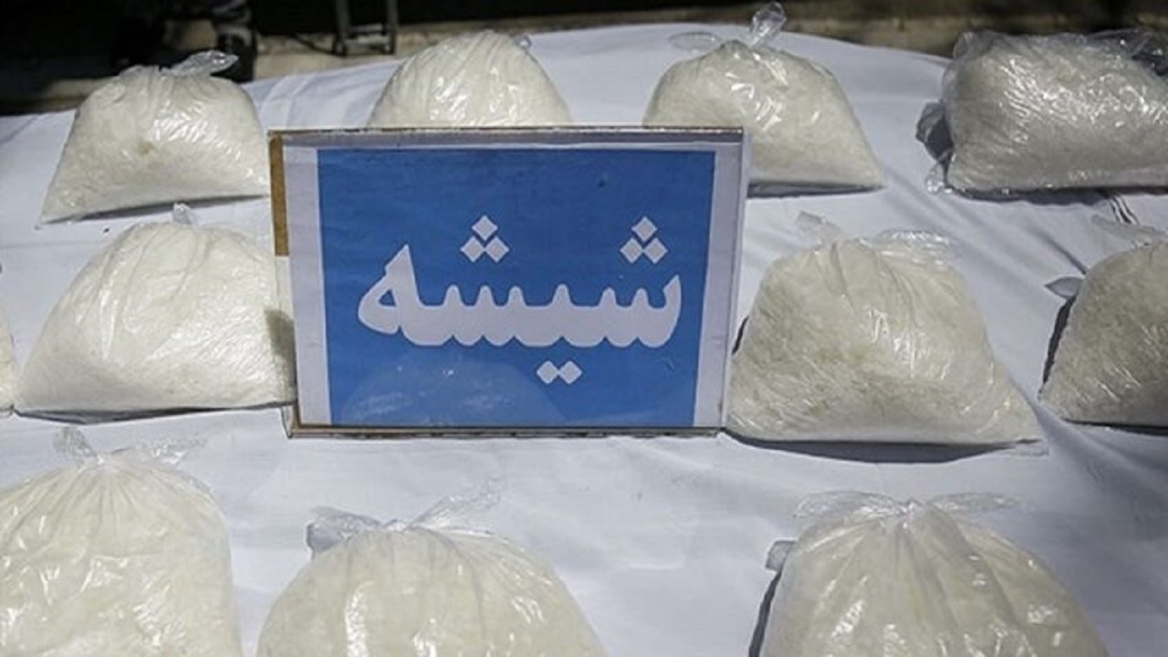 کشف بیش از ۱۰۳ کیلوگرم شیشه در اتوبوس