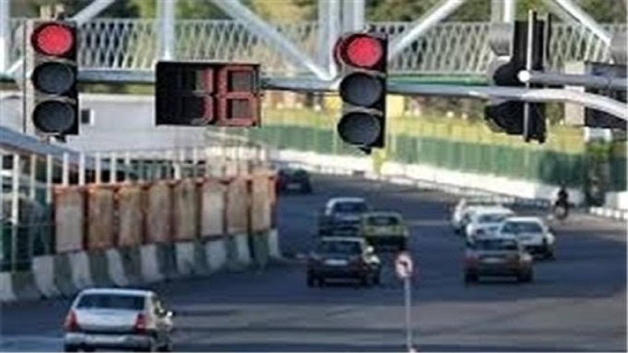 دردسرساز شدن کمبود علائم راهنمایی و رانندگی در محله نظام‌آباد تهران