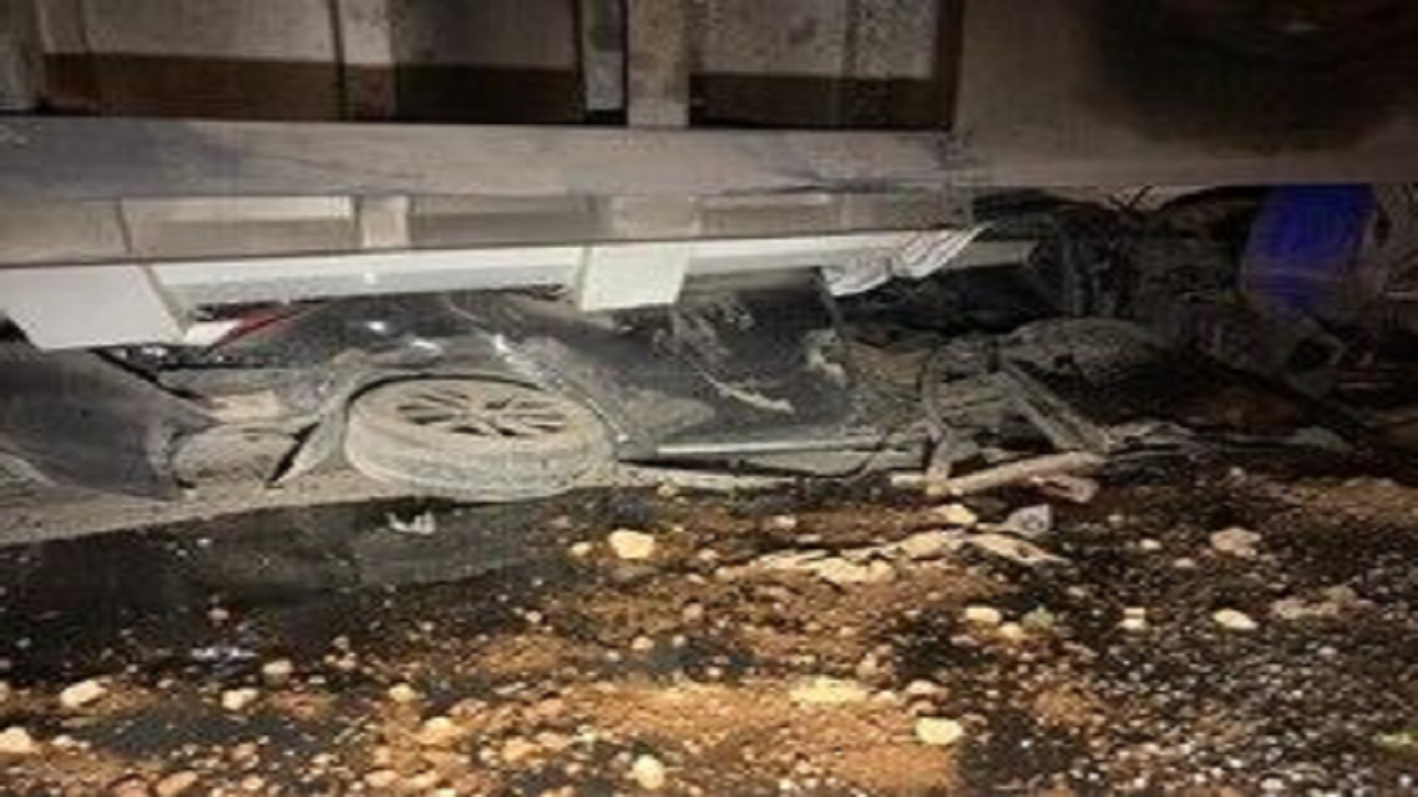 واژگونی تریلر حامل مازوت در حسین آباد سنندج