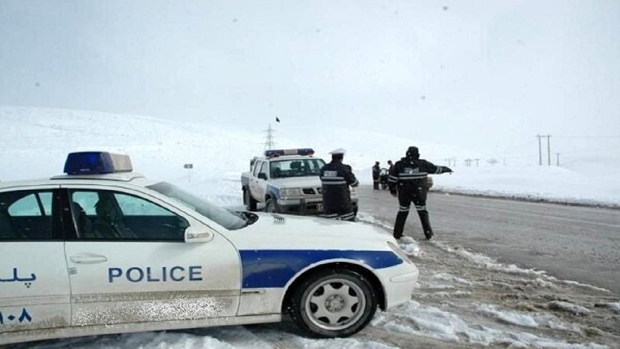 بارش  برف کندوان و آزاد راه تهران شمال را بست