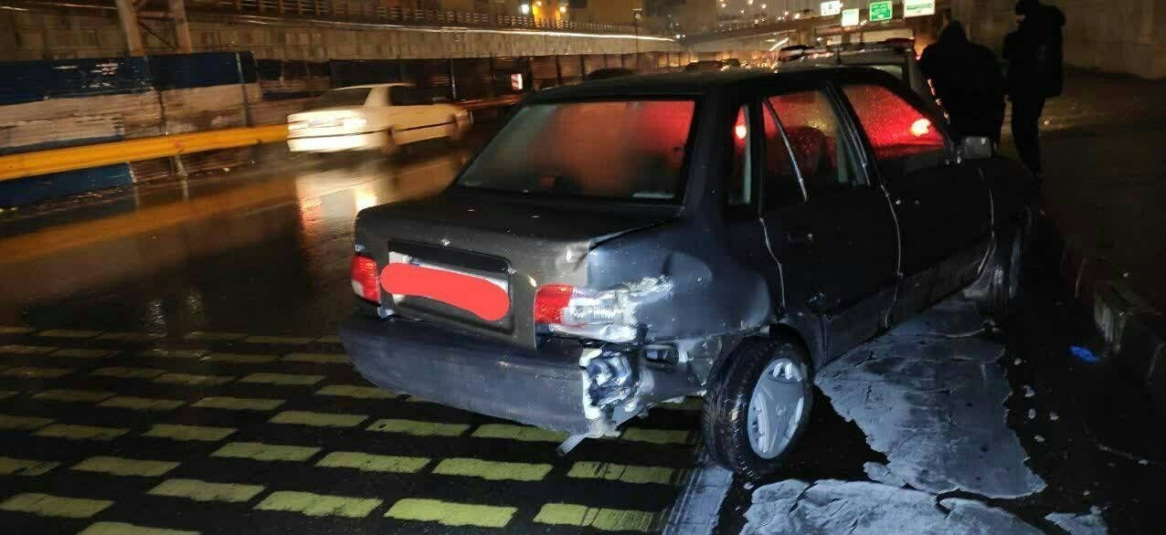 برخورد تانکر سوخت با ۵ دستگاه خودرو