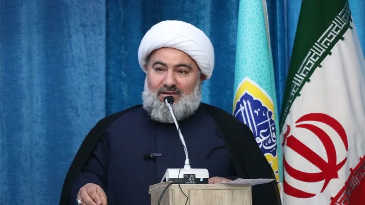 حضور مردم در صحنه سبب سرنگونی و شکست رژیم طاغوت است