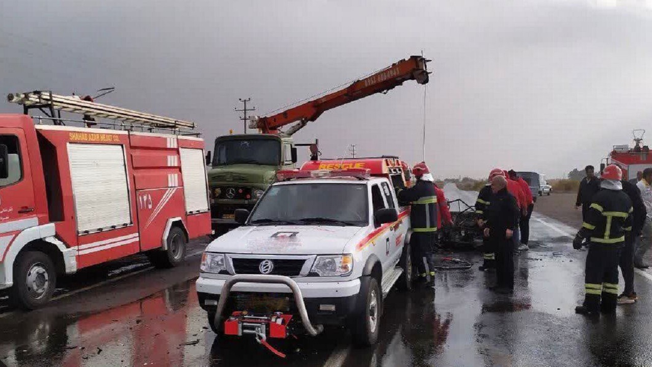برخورد ۳ خودرو در اتوبان زنجان به قزوین با ۷ مصدوم
