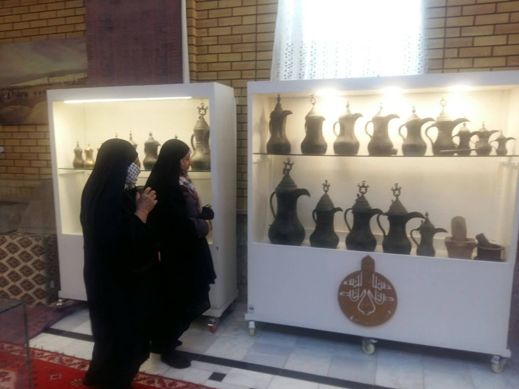 بازدید زائران نجف اشرف از نمایشگاه + تصاویر