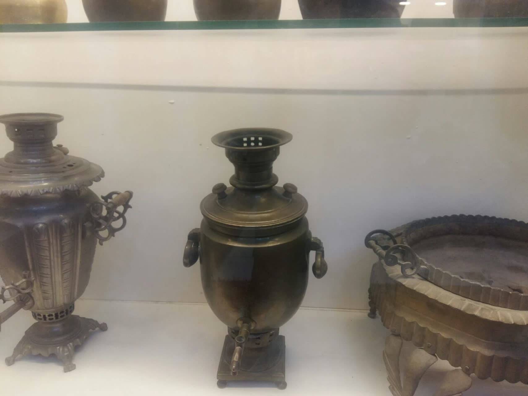 کتری قدیمی در نمایشگاه