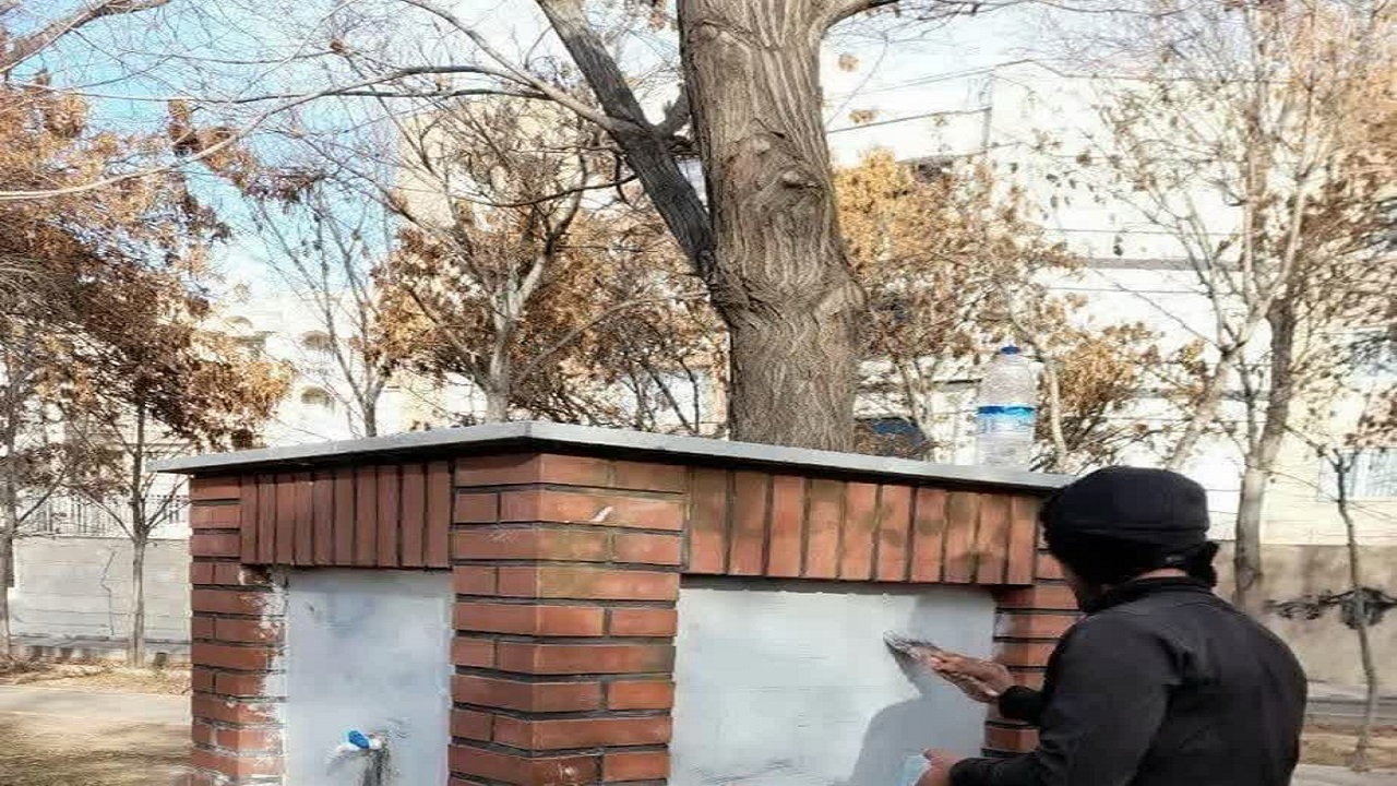 پاکسازی دیوار نوشته‌های غیر مجاز در قزوین