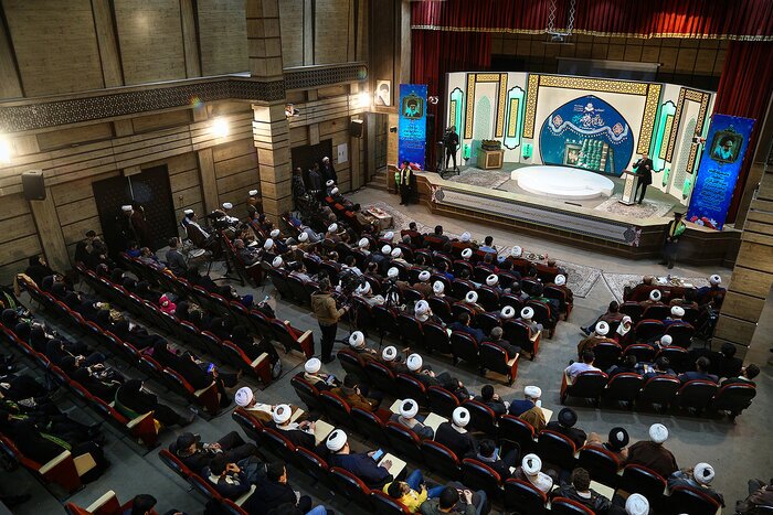اختتامیه مسابقات معارفی قرآن کریم در قم اختتامیه مسابقات معارفی قرآن کریم در قم