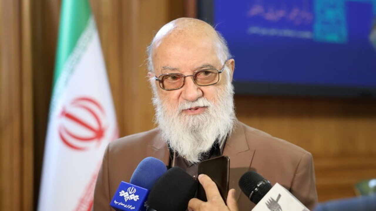 سفر شهردار تهران به چین برای انعقاد قرارداد ۲۰۰۰ اتوبوس برقی پایتخت