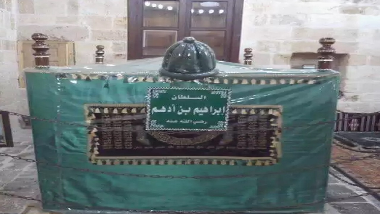 پادشاه کاخ‌نشینی که کوخ‌نشین شد + فیلم