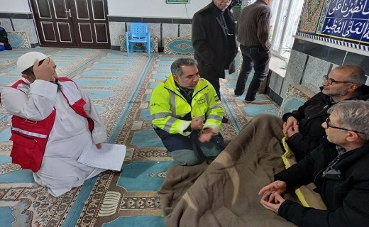 اسکان ۱۸۰ مسافر در راه مانده در آستارا