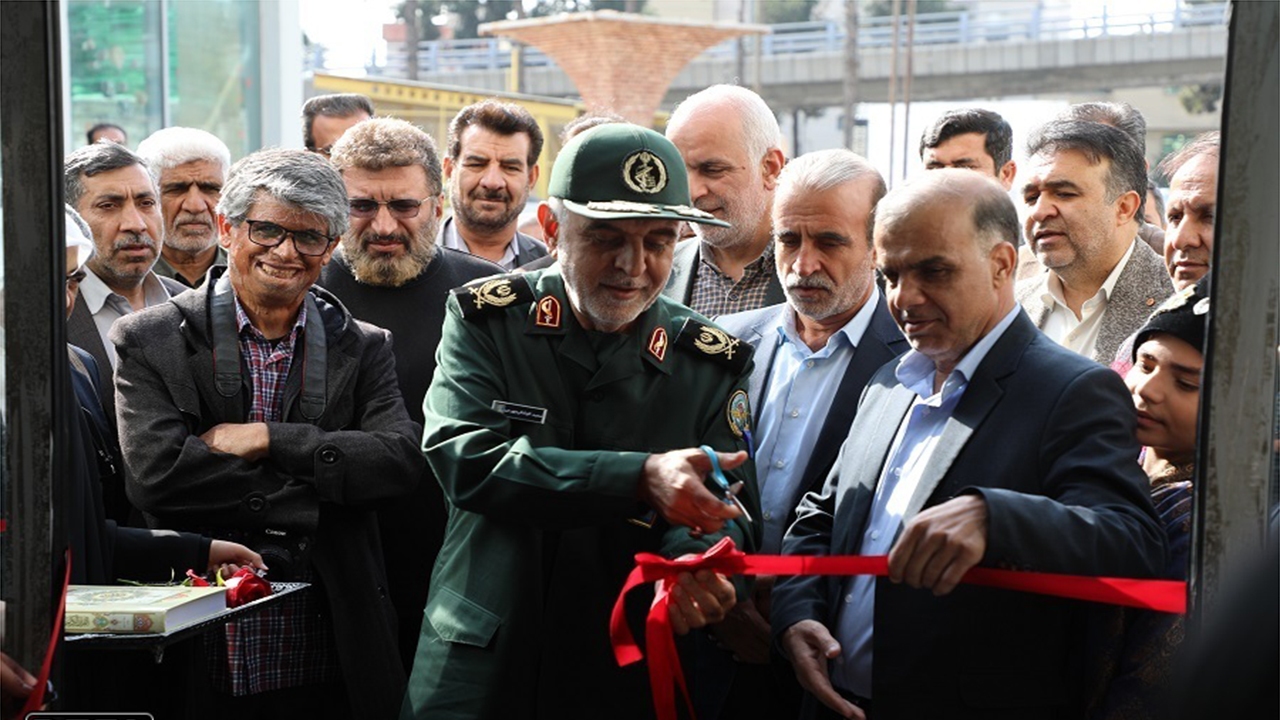 نمایشگاه هنر‌های تجسمی ایثار منطقه ۵ کشور در شیراز افتتاح شد