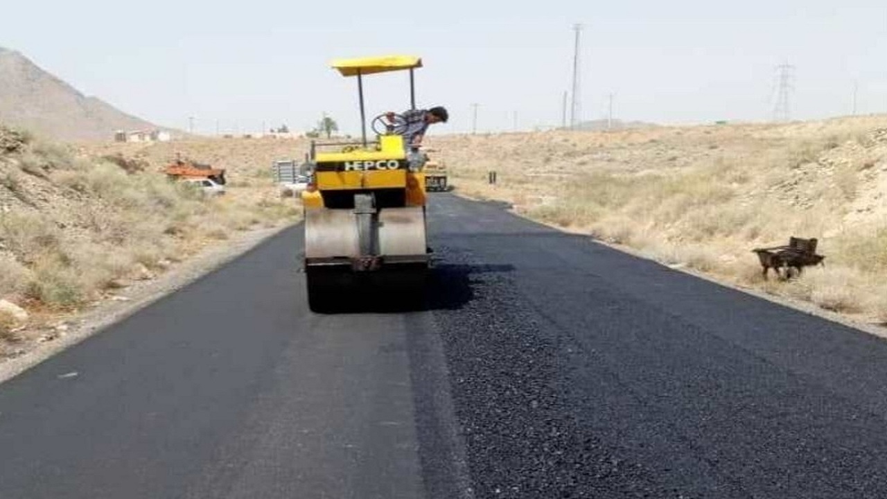۳۵۰ هزار تن آسفالت در راه‌های ارتباطی استان زنجان استفاده شد