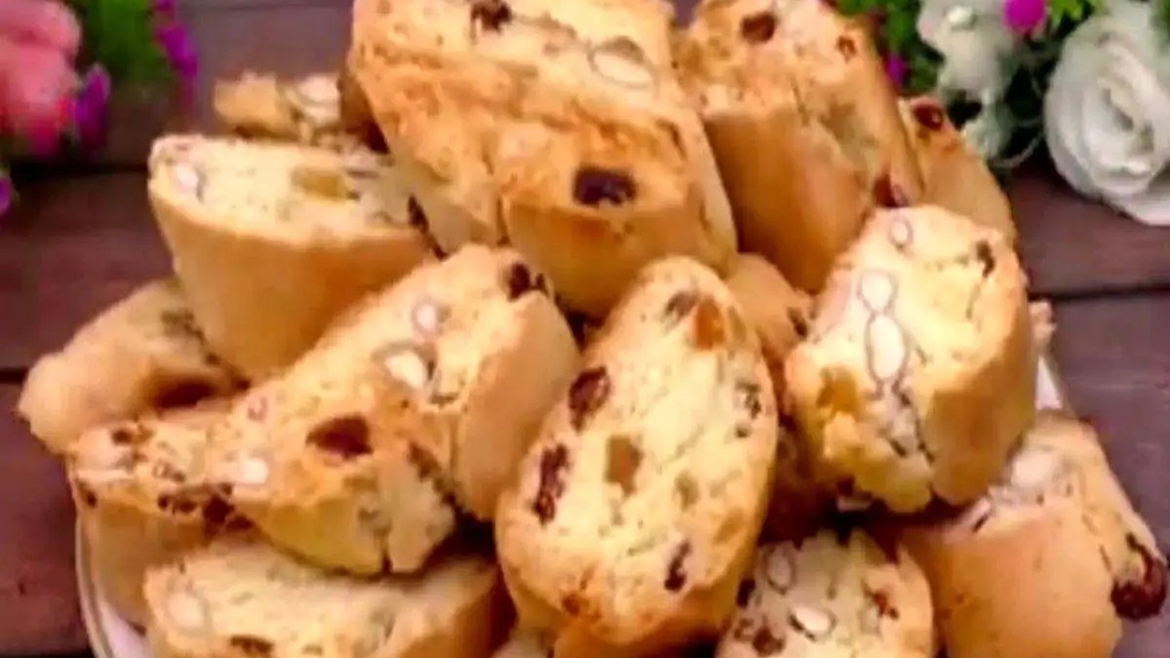 طرز تهیه معروف‌ترین کلوچه‌ ایتالیایی + فیلم