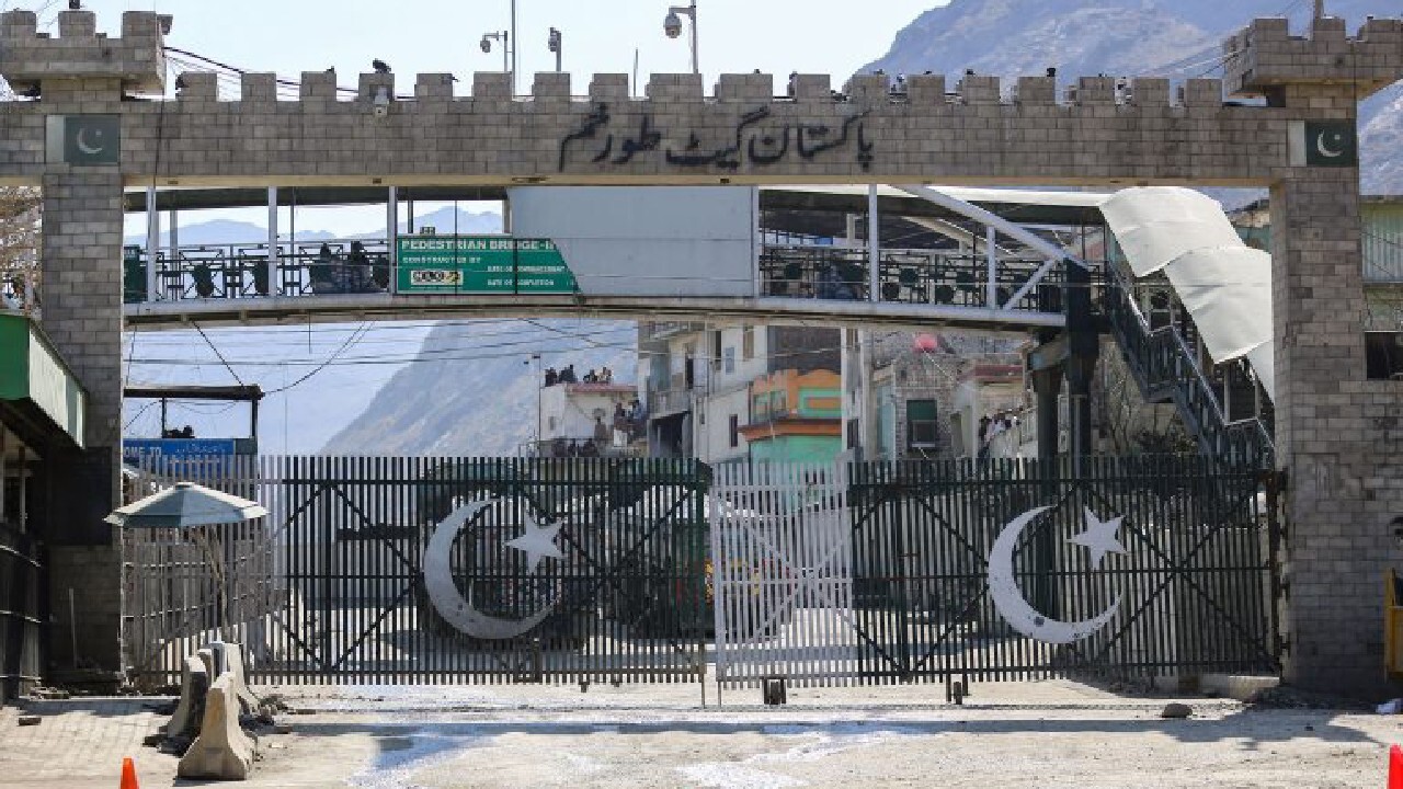 در تلاش برای بازگشایی گذرگاه تورخم هستیم