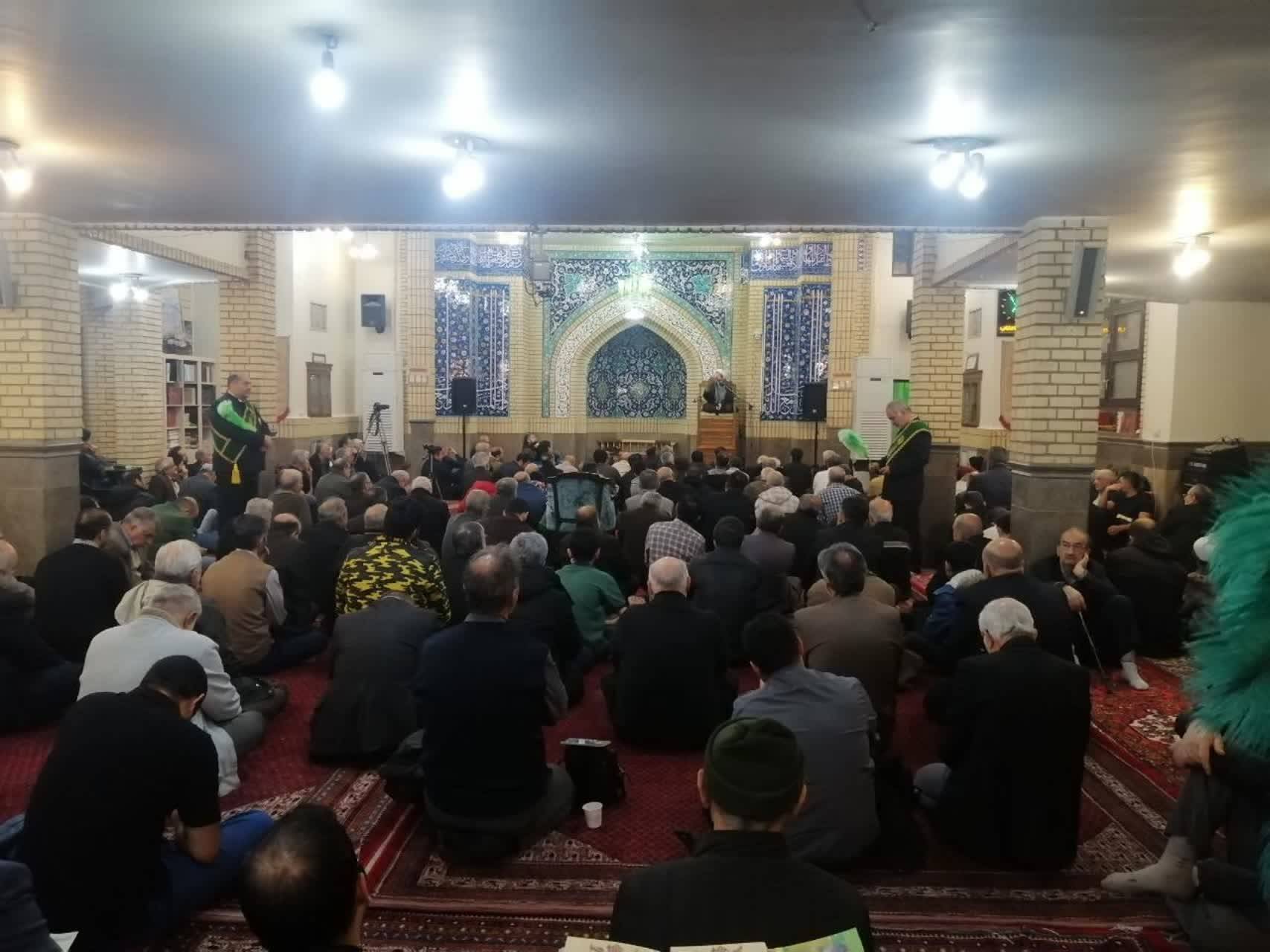 اجتماع مردم شهر تهران در مسجد قبا به مناسبت شهادت امام هادی(ع)