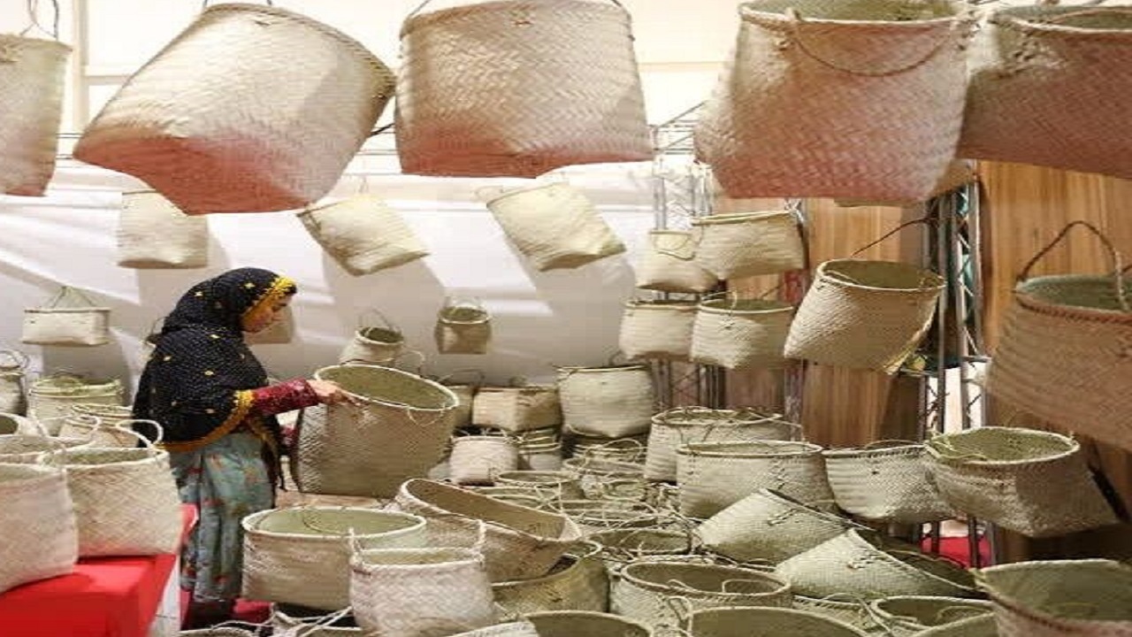 ۴۰ صنعتگر صنایع‌دستی در میرجاوه تسهیلات دریافت کردند