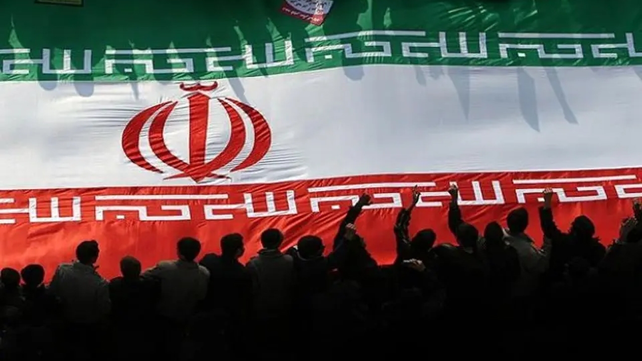 ایرانی کیست؟