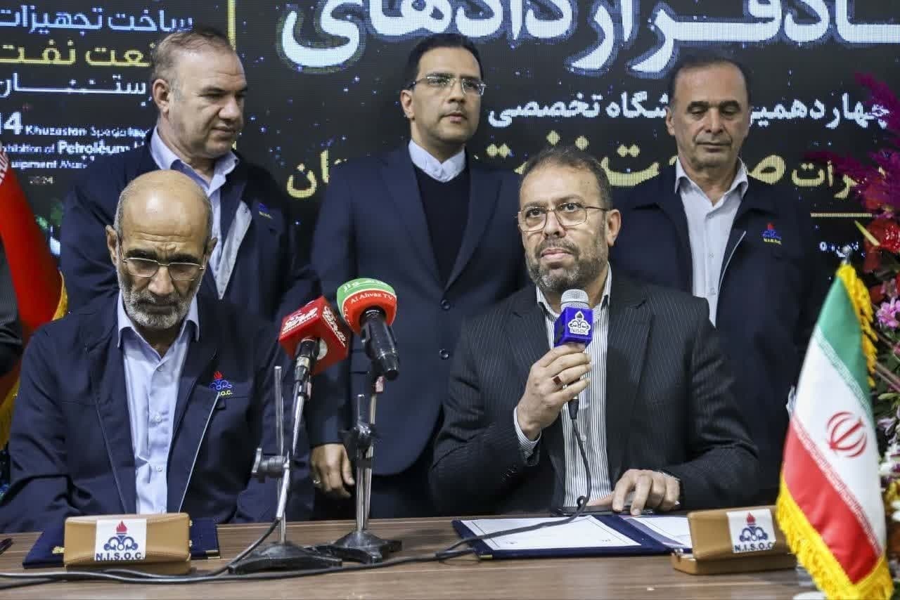 نمایش جهاد تبیین در ساخت تجهیزات صنعت نفت