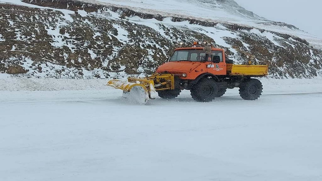 بازگشایی راه ۲۶ روستای مسدود شده از برف در خلخال