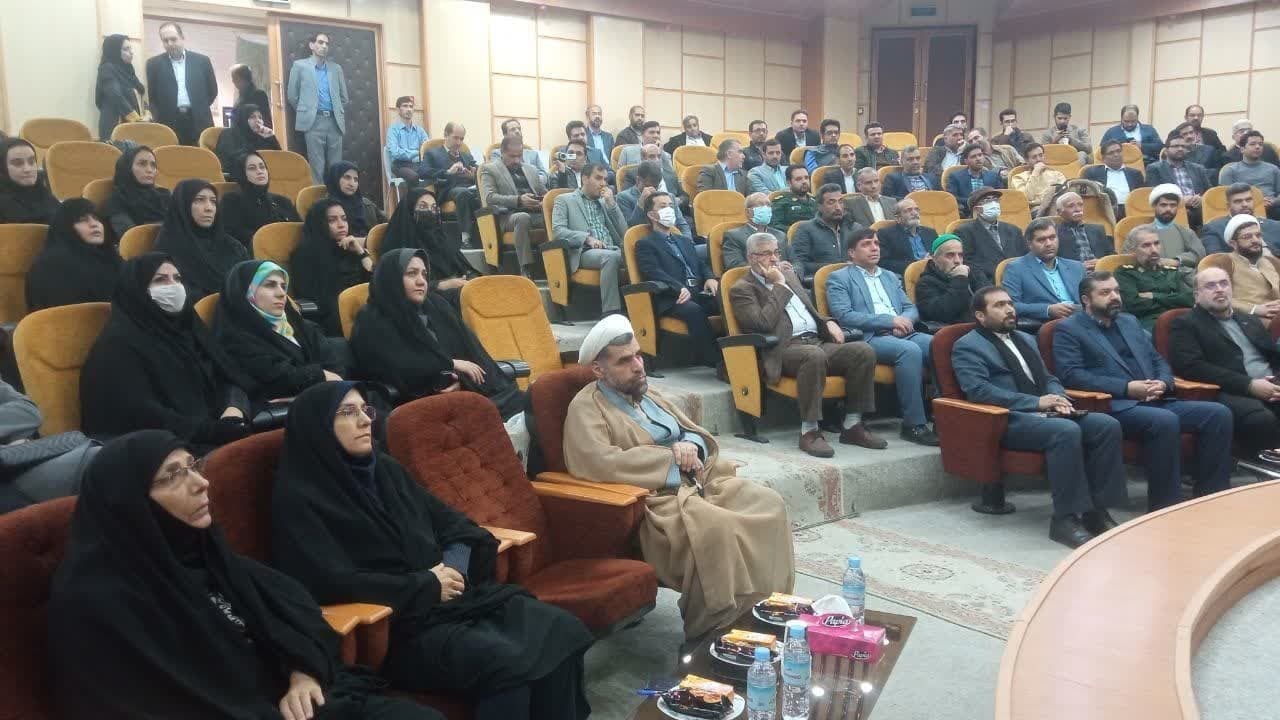 نظام سلطه به دنبال از هم پاشیدن بنیان خانواده است