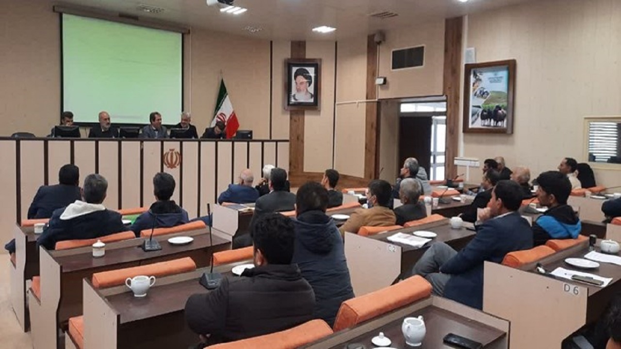 گازرسانی و آسفالت جاده‌های روستایی سرخس تا پایان ۱۴۰۳ تکمیل می‌شود