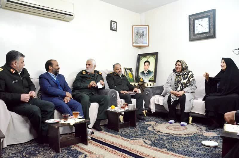 خانواده شهداء، بزرگ‌ترین ایثار و از خودگذشتگی را در حق انقلاب ادا کردند 