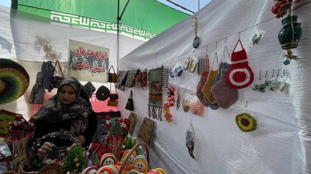 برپایی نمایشگاه فصلی و جشنواره گردشگری