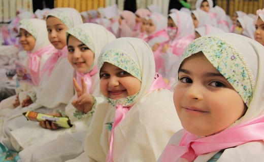 جشن تکلیف دختران قمی در حرم حضرت معصومه(س)
