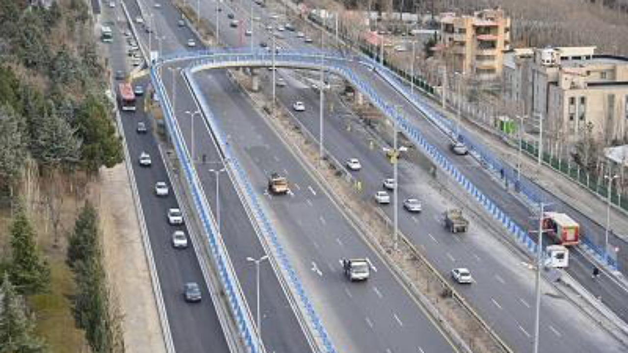 افتتاح پل غیرهمسطح با مکانیزم برف‌زدائی برای اولین بار