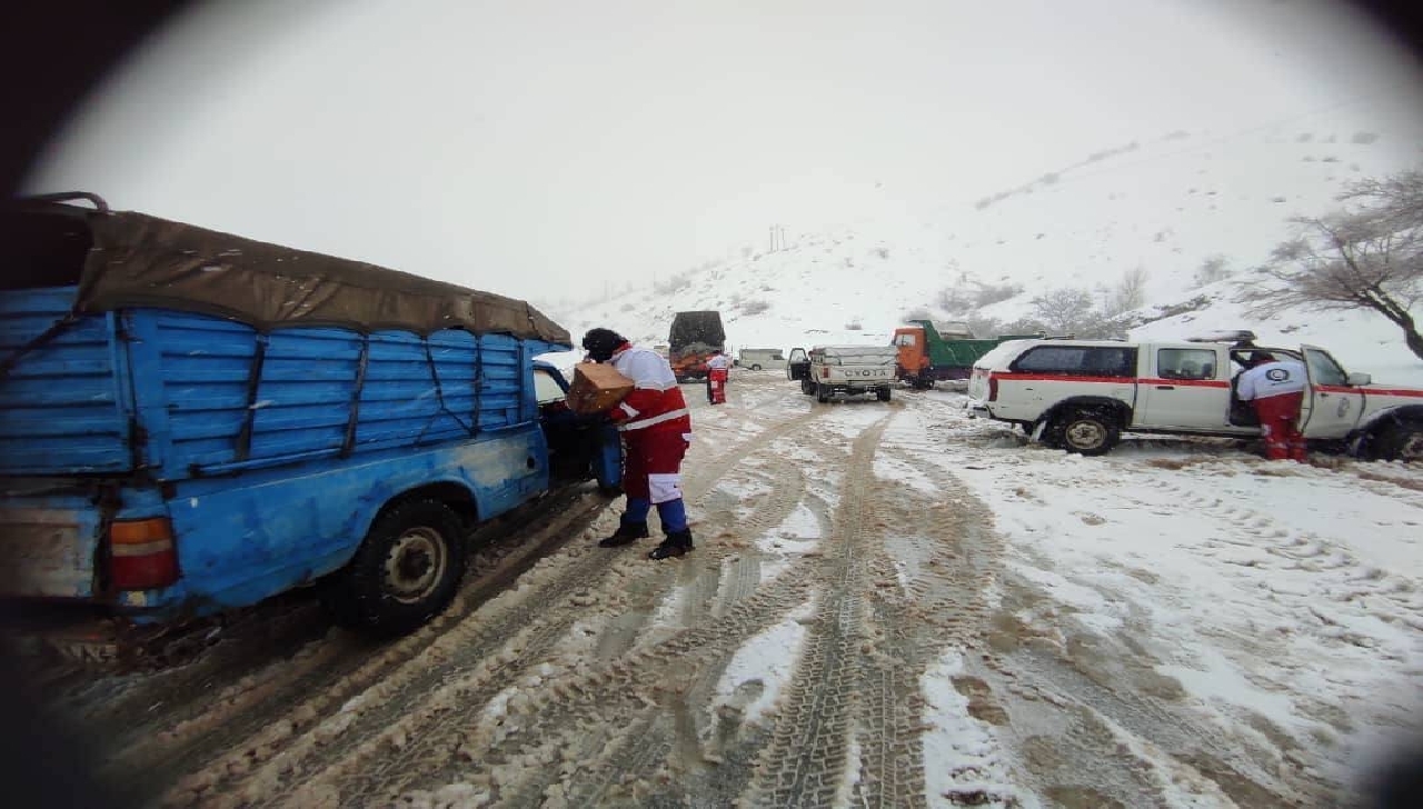 امدادرسانی به ۸۳۰ حادثه دیده در کردستان