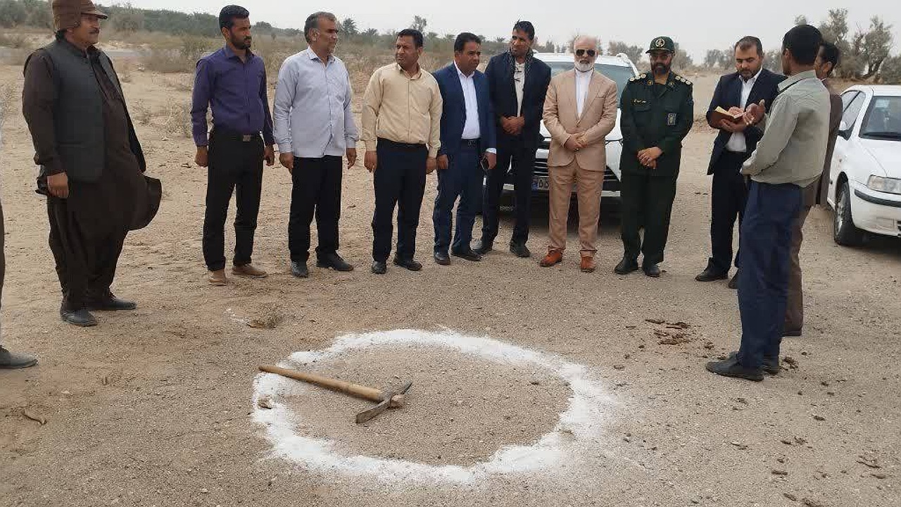 کلنگ زنی ساخت ۳ واحد آموزشی در ریگان