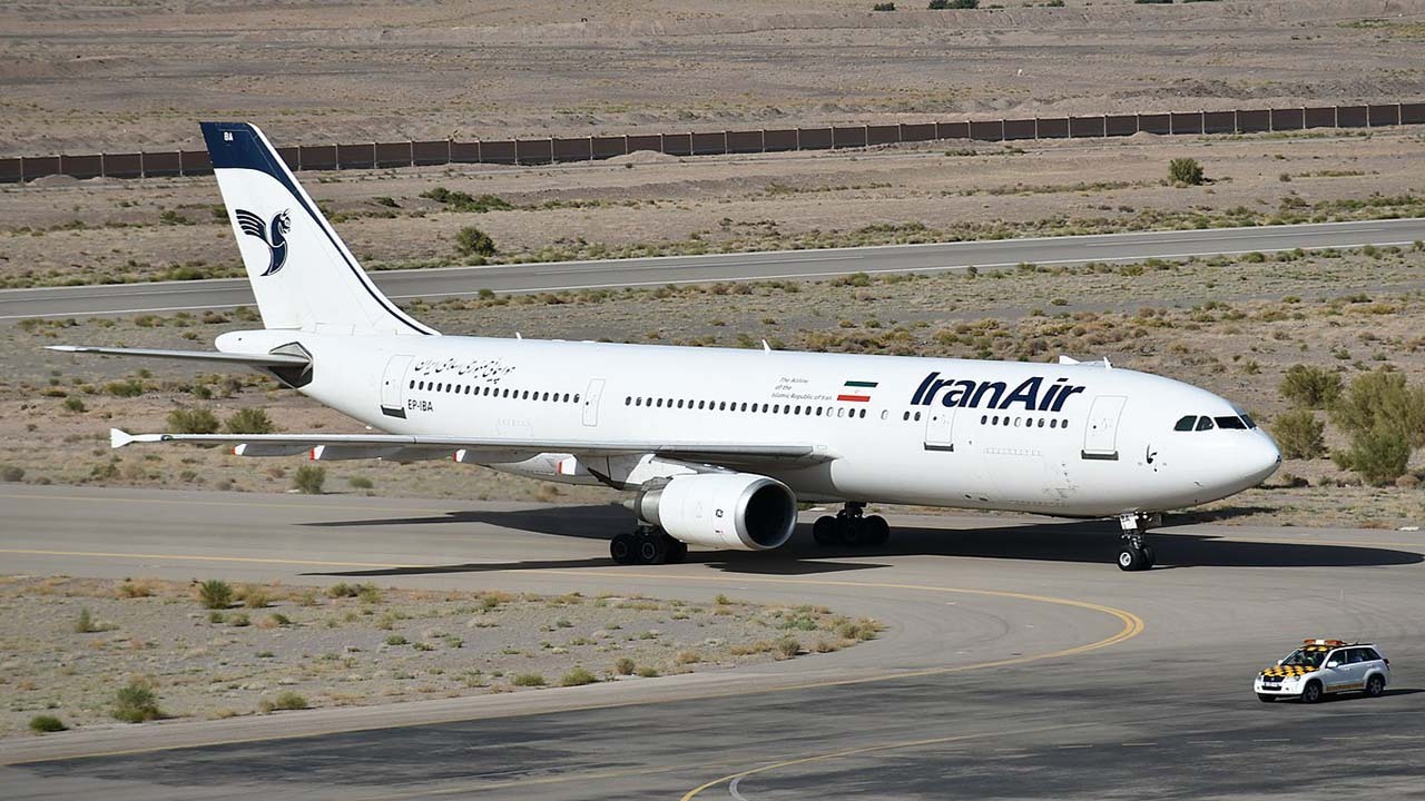 باز گشایی مجدد باند فرودگاه  سيرجان در انتظار کسب مجوز سازمان هواپیمایی کشوری