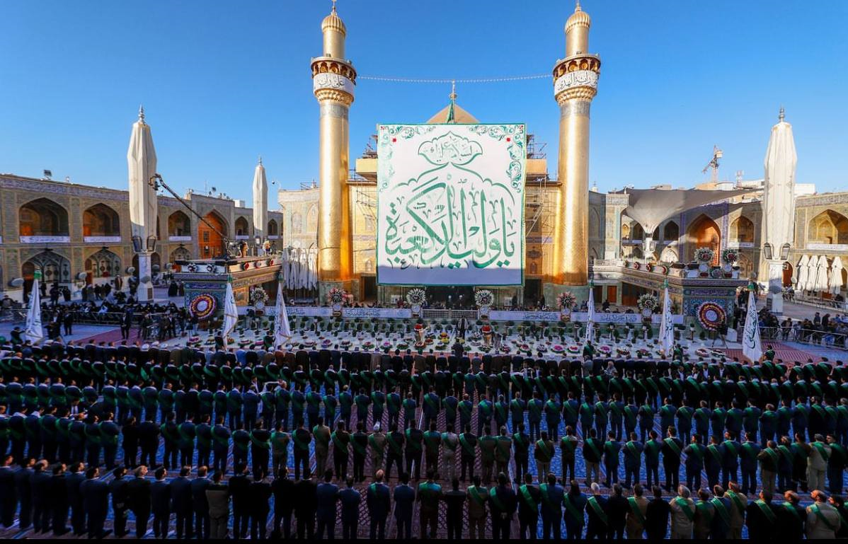 تزئین حرم حضرت علی (ع) در ماه مبارک رجب تزئین حرم حضرت علی (ع) در ماه مبارک رجب
