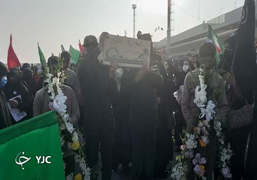 استقبال از پیکر شهید گمنام دفاع مقدس در فرودگاه بندرعباس