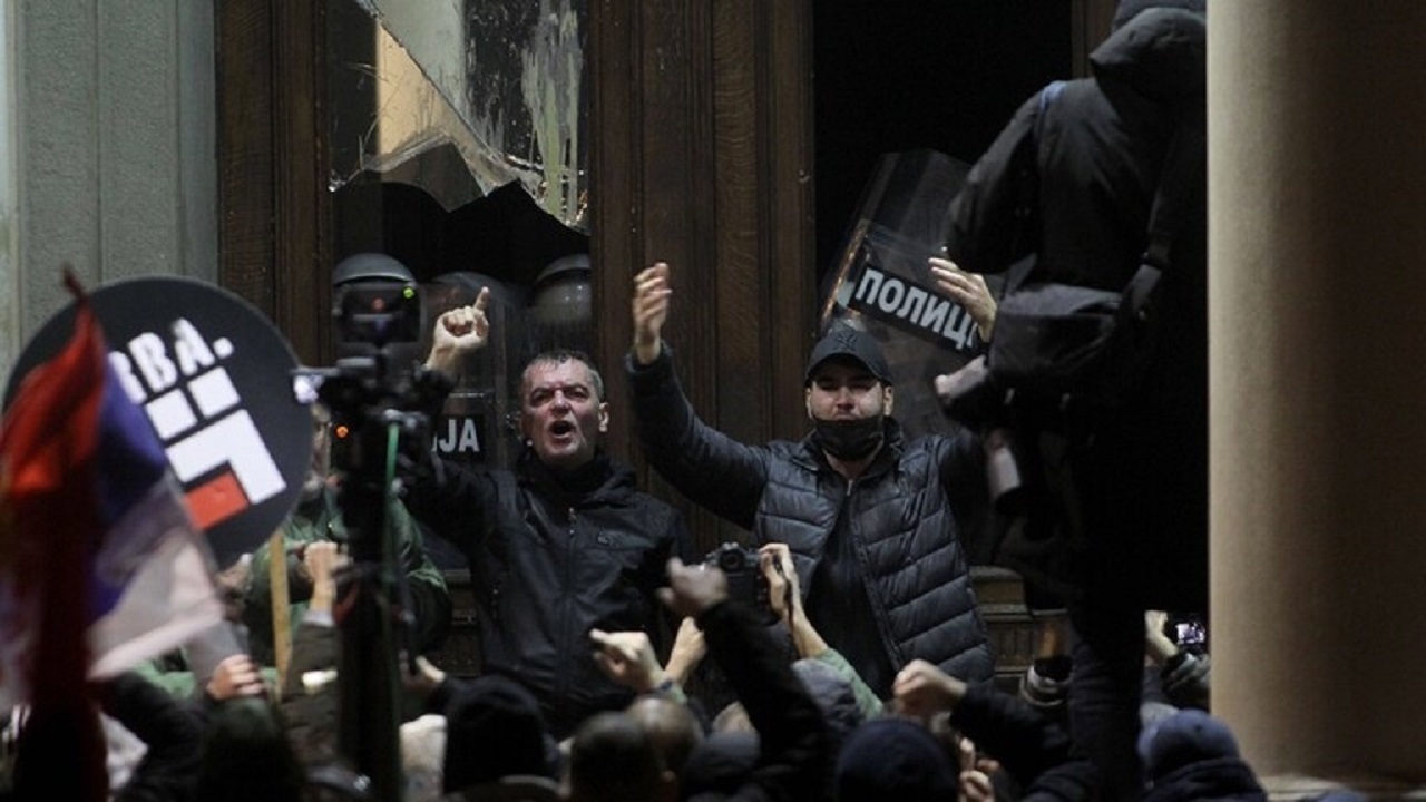 اعتراضات بلگراد با استفاده از تکنیک «انقلاب میدان» برنامه‌ریزی شده بود