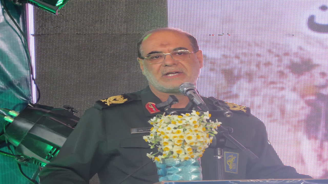 یادواره هزار و ۳۰۰ شهید کازرون برگزار شد/ اقتدار و شجاعت رزمندگان شهرستان به اثبات رسیده است