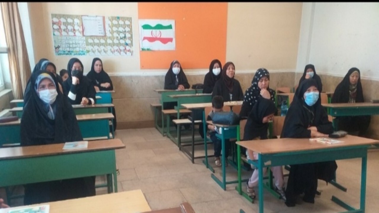 تحت پوشش جمعیت بی‌سواد اتباع در استان اصفهان