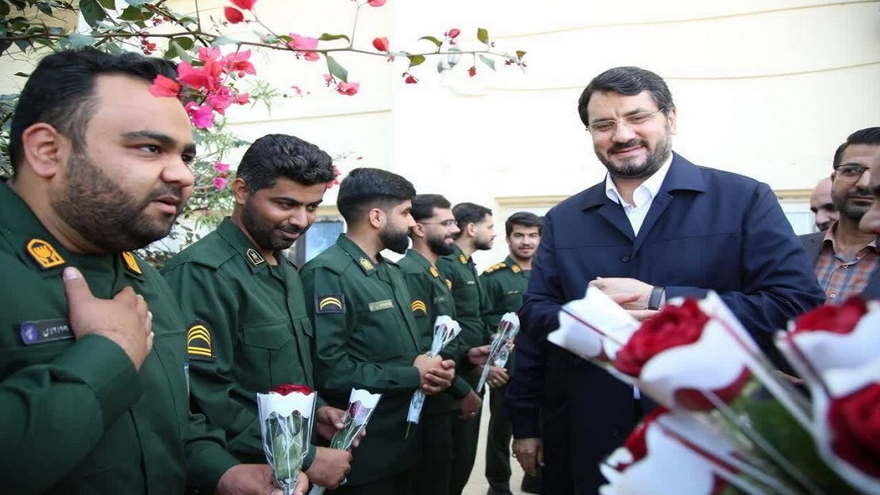 قدردانی وزیر راه و شهرسازی از سپاه حفاظت هواپیمایی در فرودگاه ایرانشهر