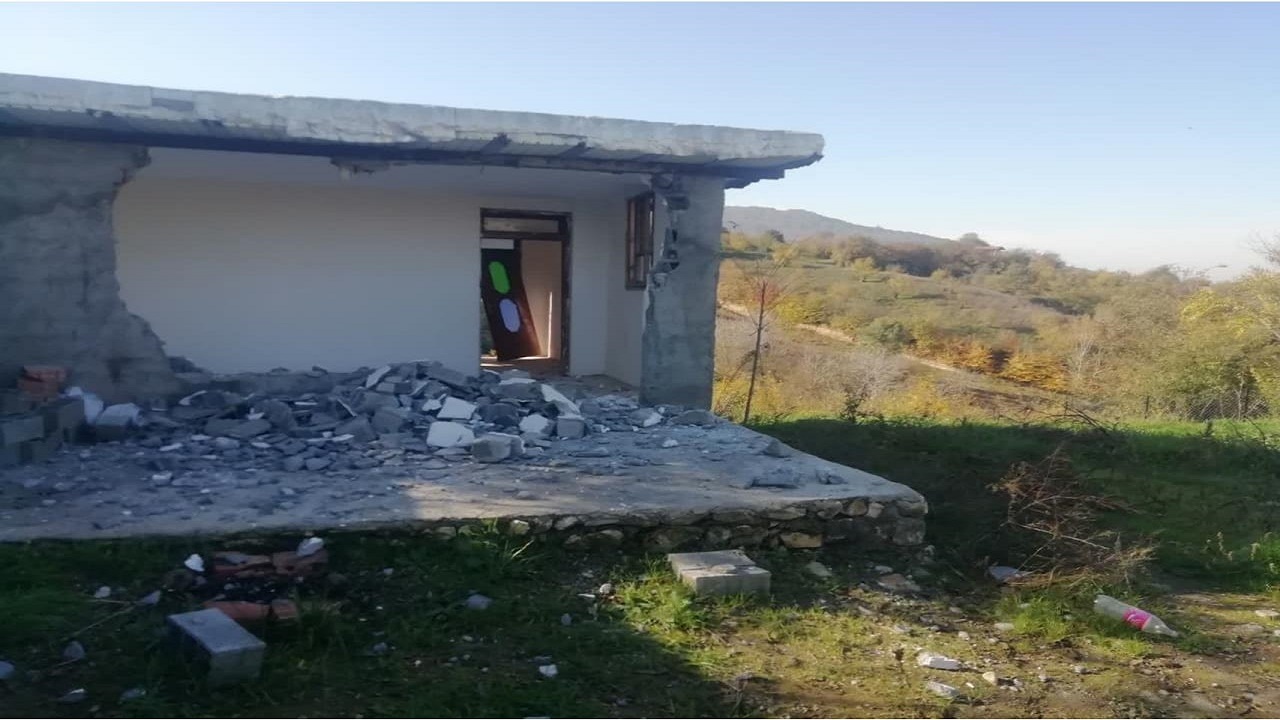 قلع و قمع بنای غیر مجاز در گلوگاه
