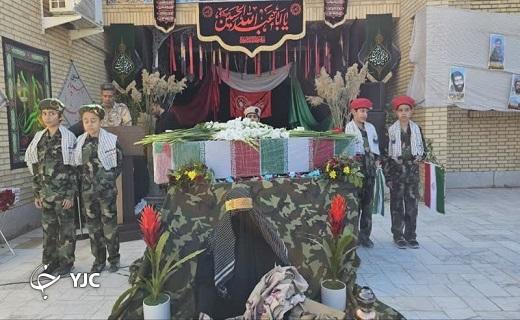 احترام کادر درمان بافق به شهید گمنام+تصویر