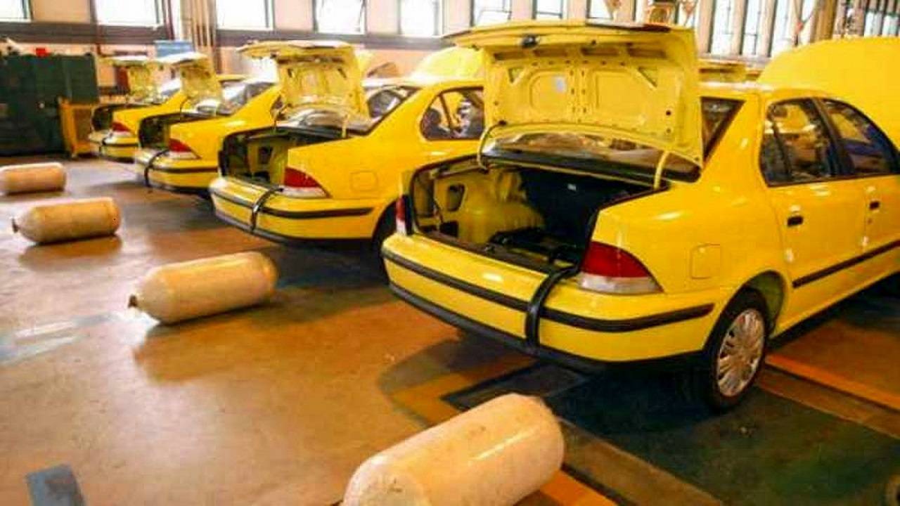 تاخیر در اجرای طرح دو گانه سوز شدن تاکسی اینترنتی رانندگان را به دردسر انداخت